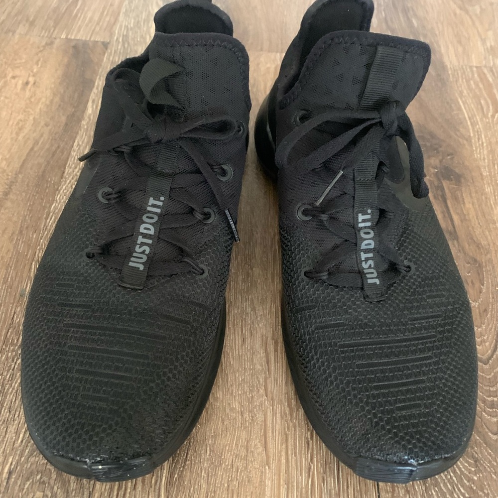 Nike Black Sneakers